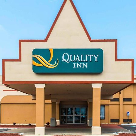 Quality Inn New Kensington Екстериор снимка