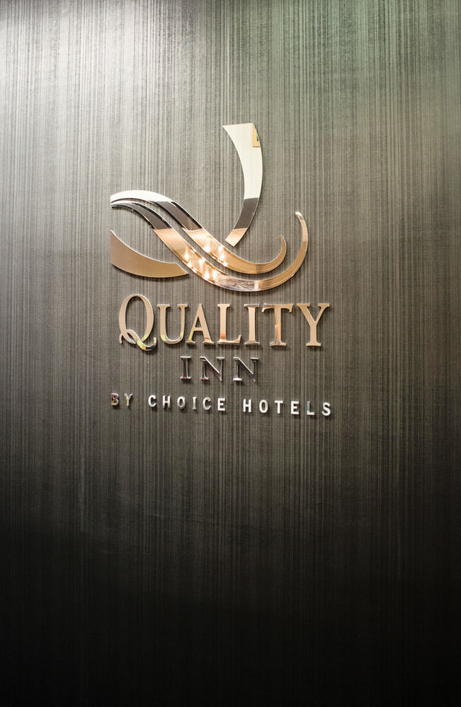 Quality Inn New Kensington Екстериор снимка